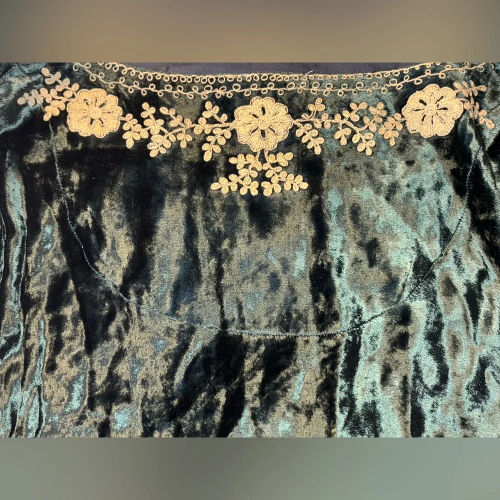 Soft Surroundings Top Women Green Large Velvet Embroidered India Whimsigoth Boho - Picture 6 of 6